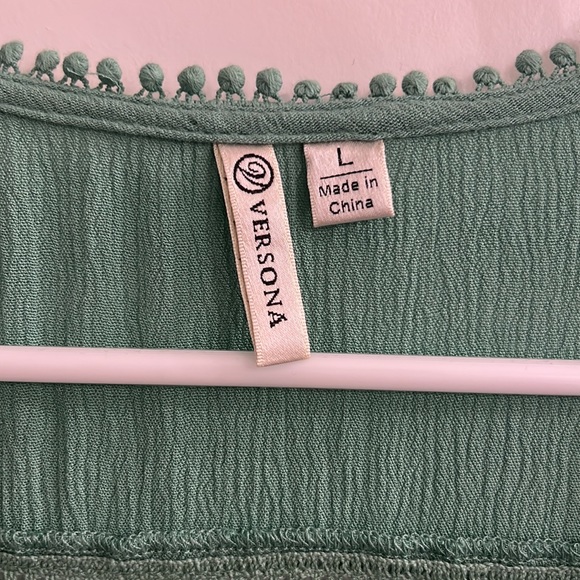 Green blouse from Versona - size large - Picture 2 of 3
